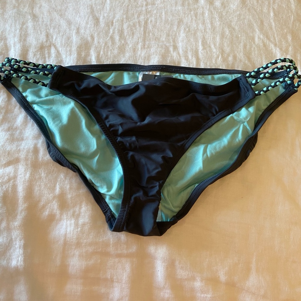 Bikini bottoms